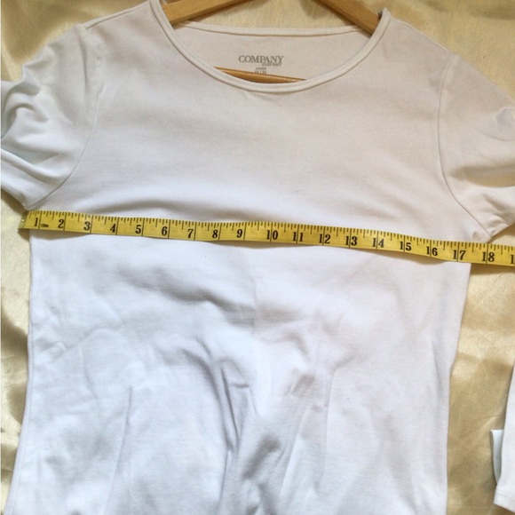 Company long sleeve t-shirt for women. Size medium. - Picture 4 of 4